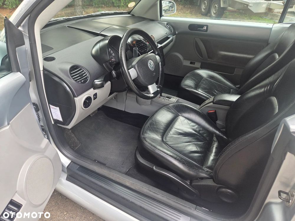 Volkswagen New Beetle 2.0 - 24