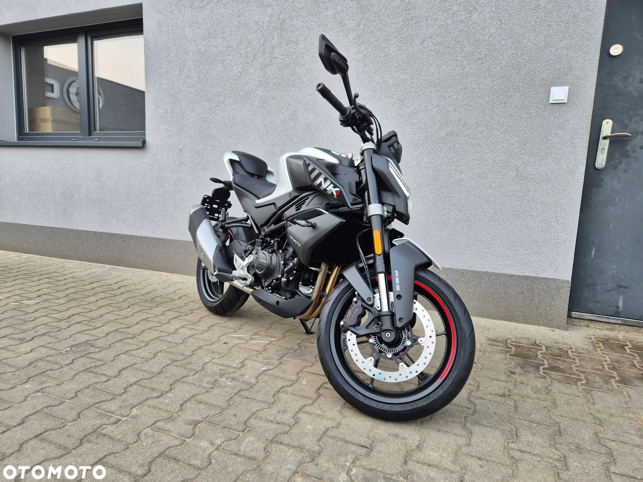 CFMoto NK - 8