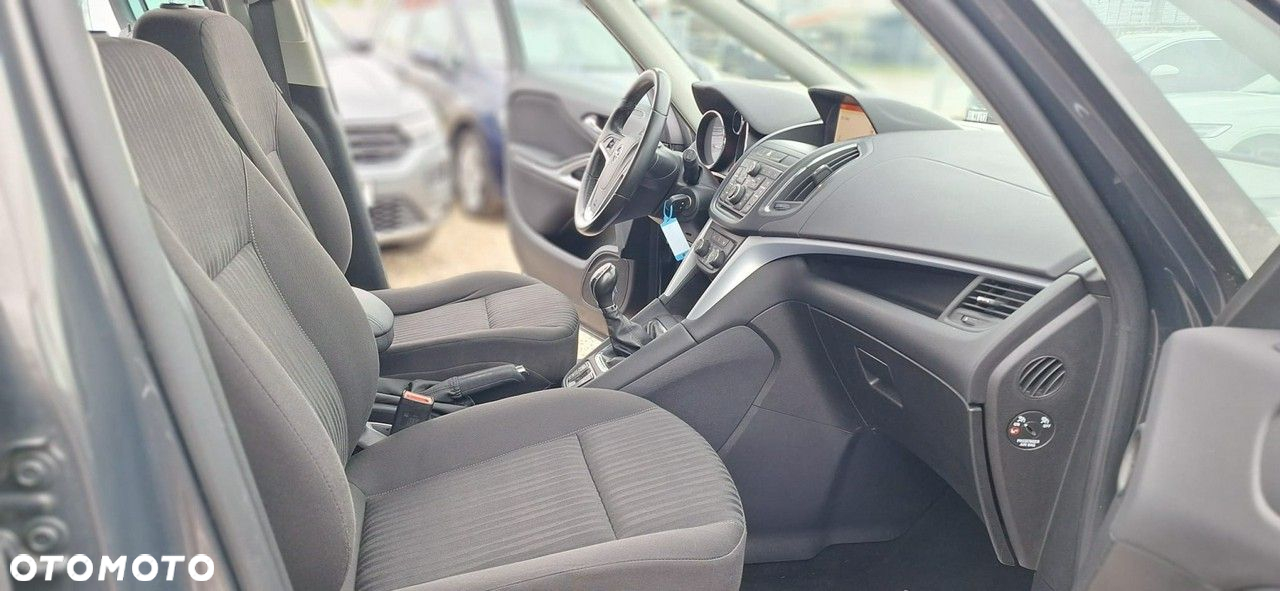 Opel Zafira - 12