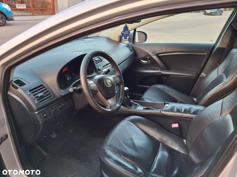Toyota Avensis 2.0 D-4D Premium - 20