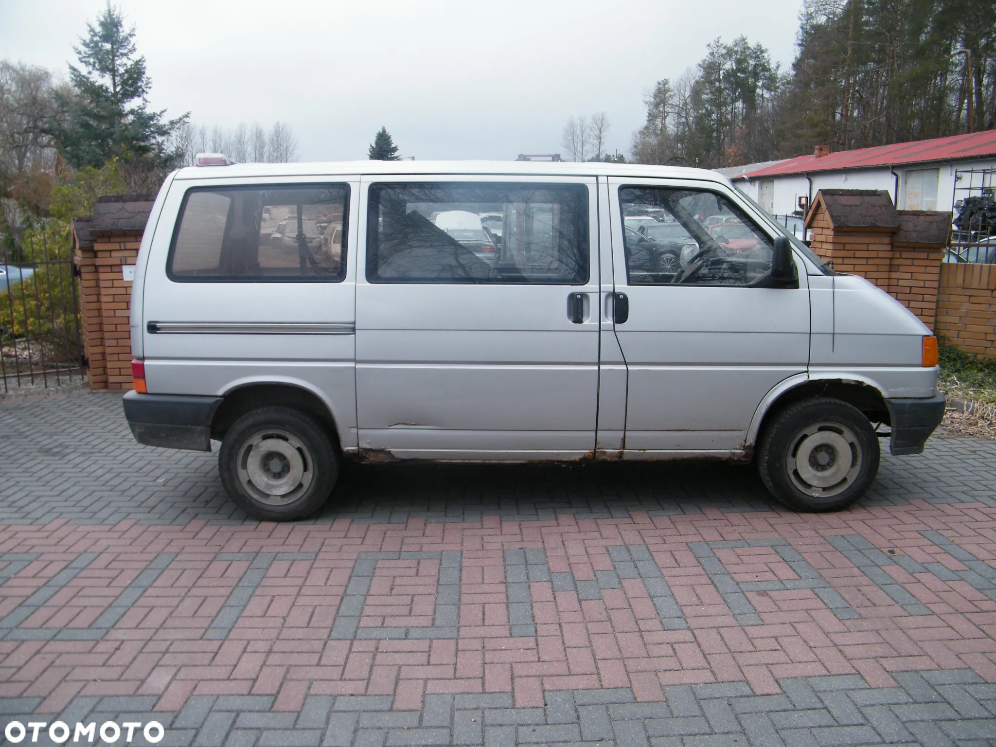 VW Transporter T4 2.4 D 78KM silnik AAB skrzynia CRN lakier LL7D - 5