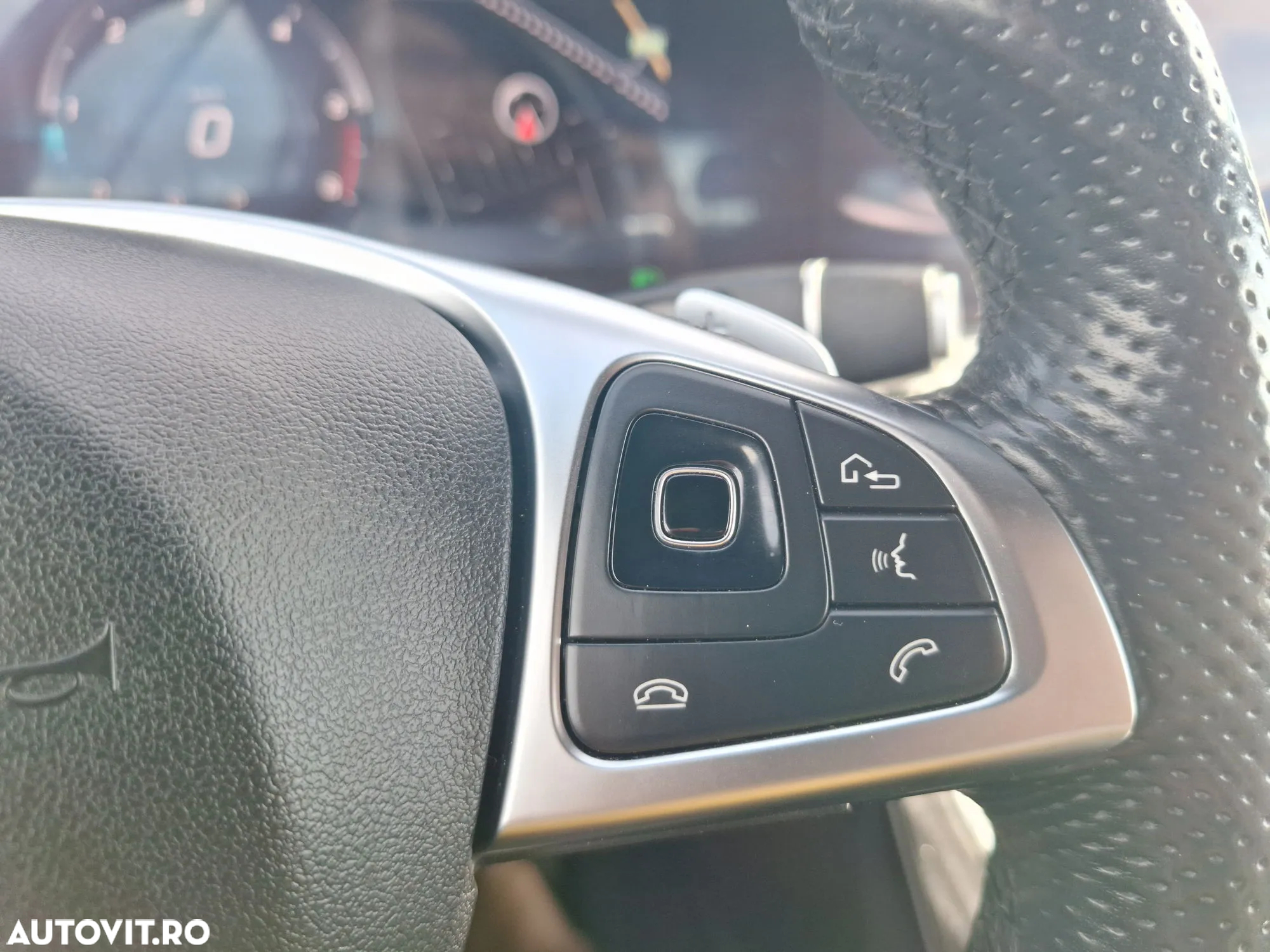 Mercedes-Benz E 220 d 4MATIC Coupe Aut. - 17