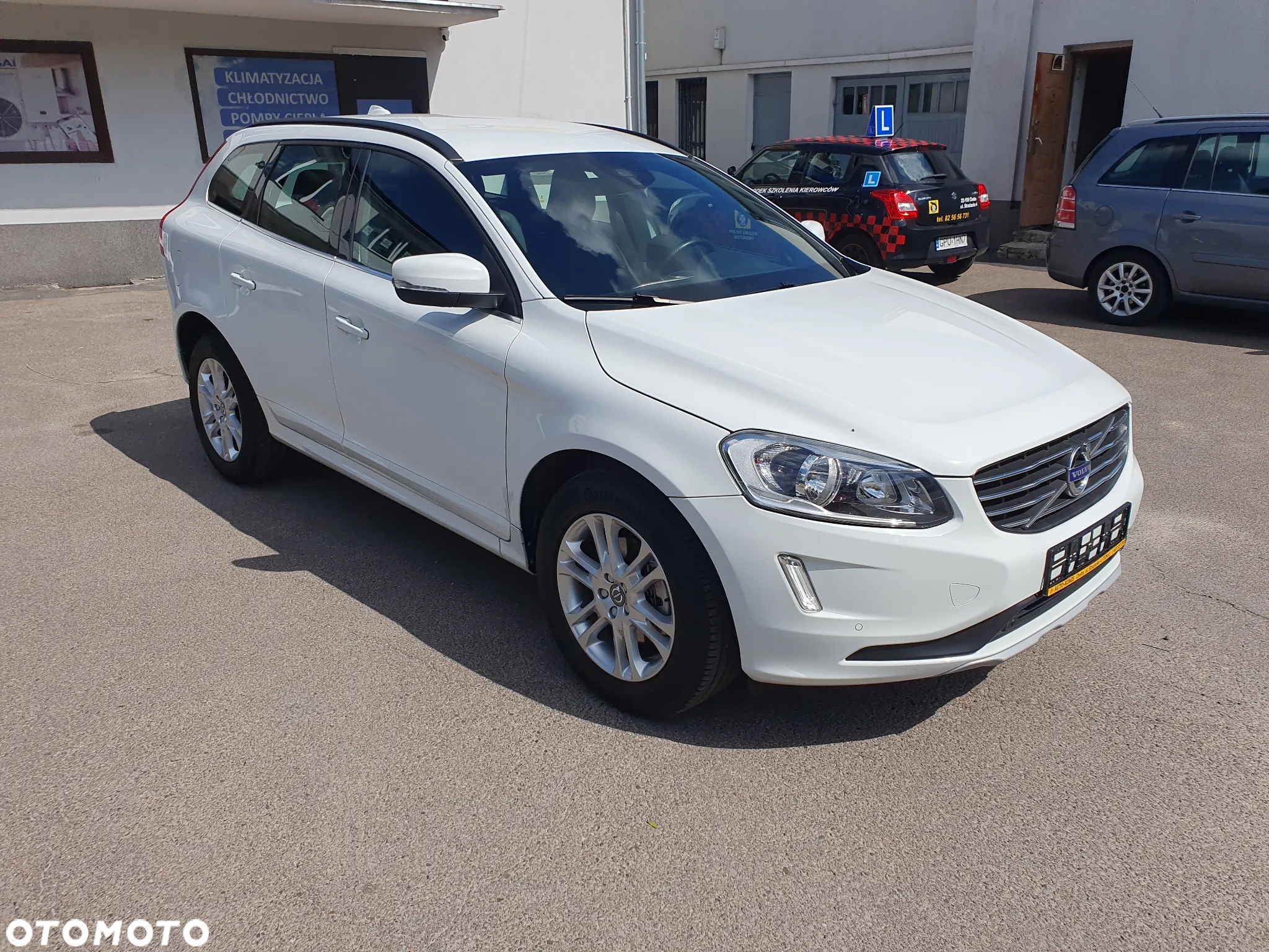 Volvo XC 60 D4 Momentum Pro - 7