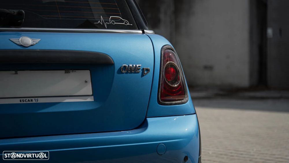 MINI 3 Portas One D - 6
