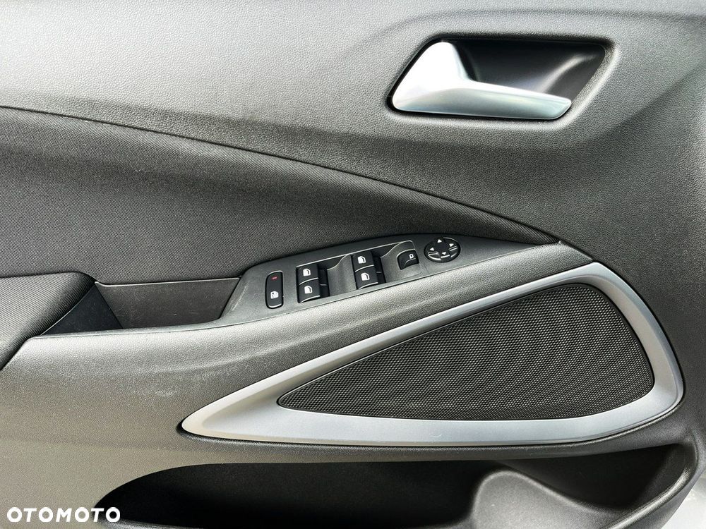 Opel Crossland X - 30
