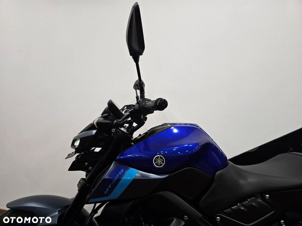 Yamaha MT - 17