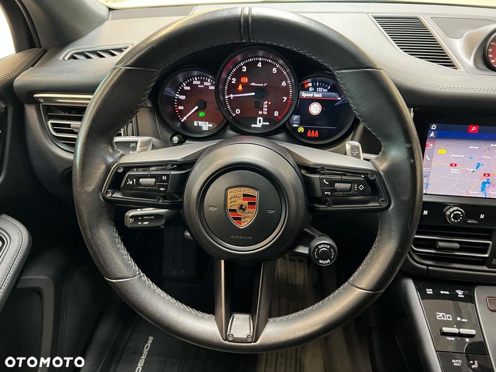 Porsche Macan T - 19