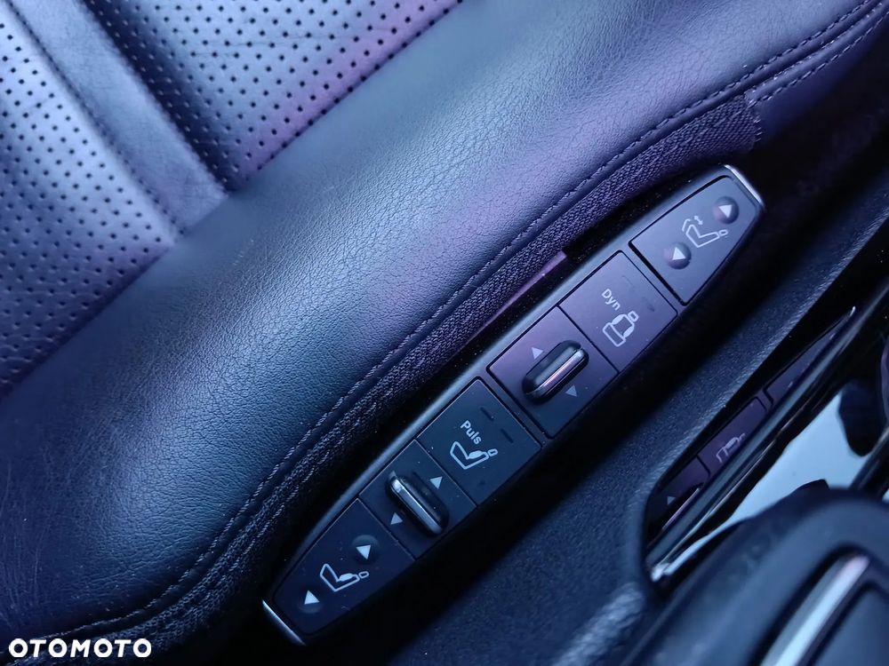 Mercedes-Benz Klasa E - 23