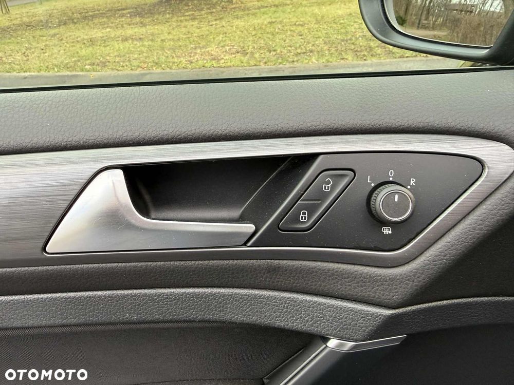 Volkswagen Golf 1.6 TDI BMT Comfortline - 17