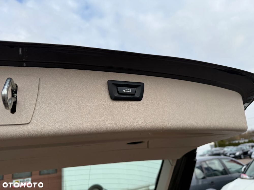 BMW Seria 3 318d Luxury Line - 19