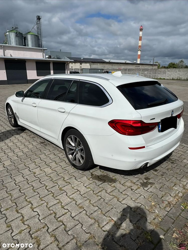 BMW Seria 5 530i xDrive - 6