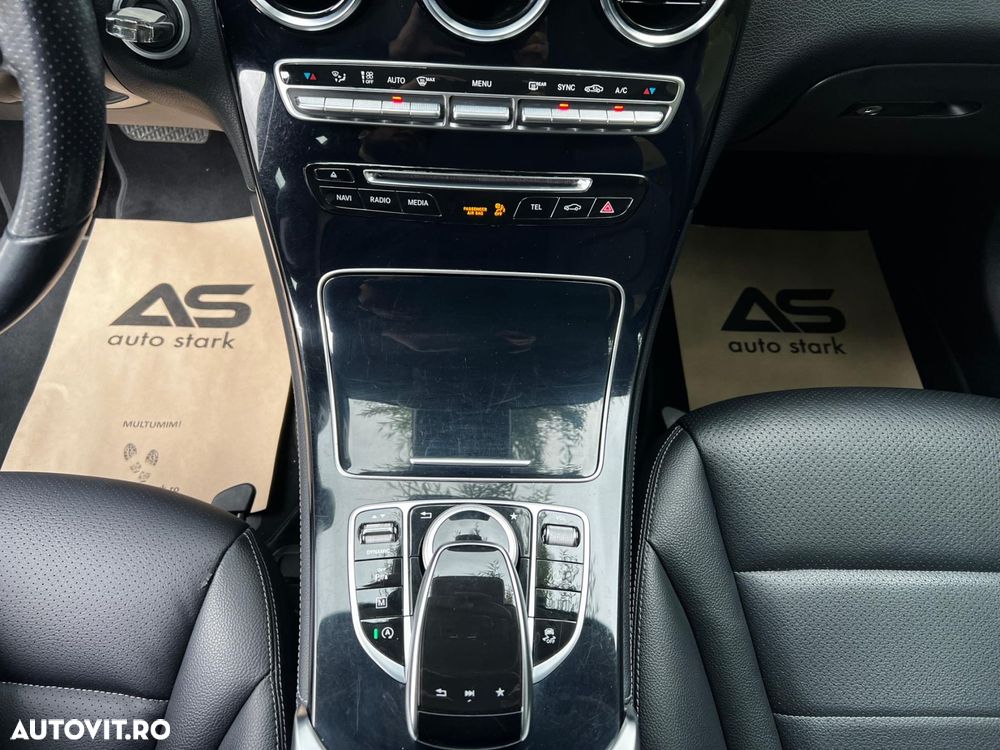 Mercedes-Benz GLC 250 4MATIC - 35