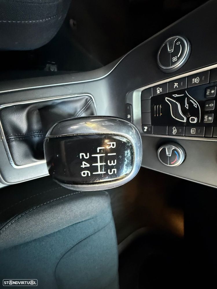 Volvo V40 1.6 D2 Momentum - 10