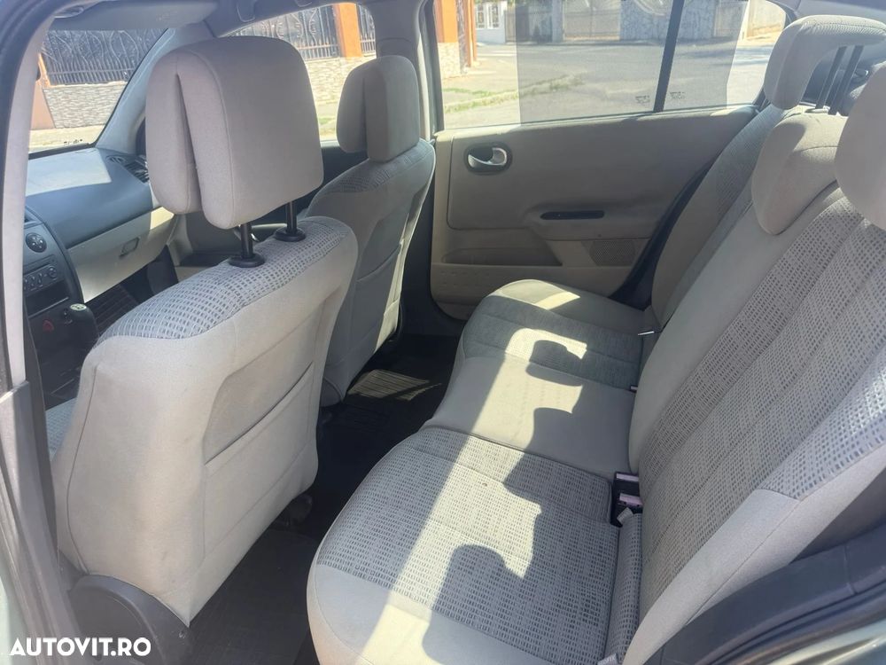 Renault Megane II 1.5 dCi Authentique - 6