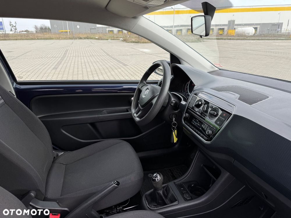 Volkswagen up! 1.0 high - 12