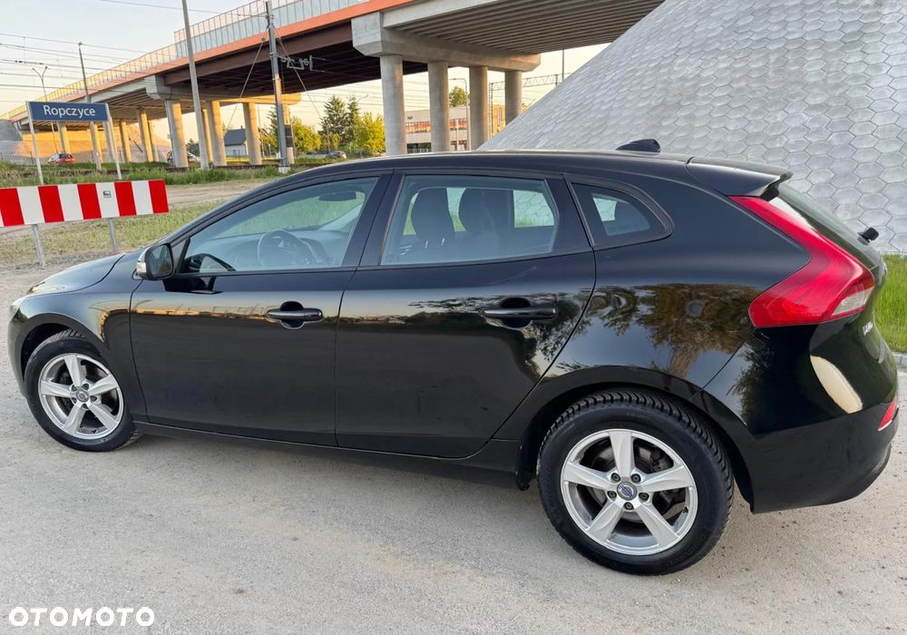 Volvo V40 D2 Momentum - 23
