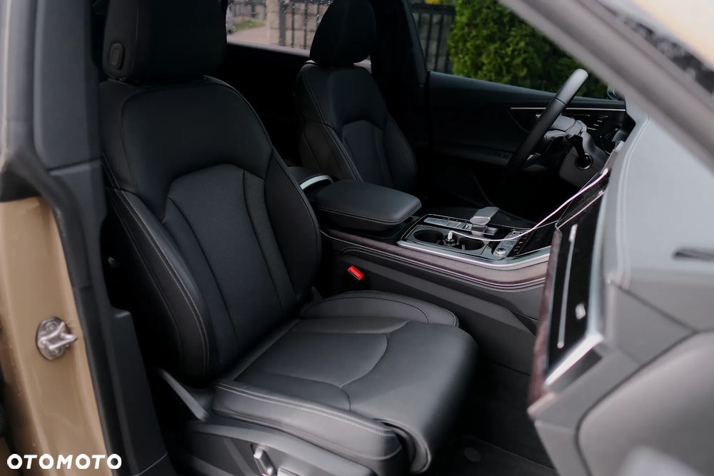 Audi Q8 55 TFSI mHEV Quattro Tiptronic - 17