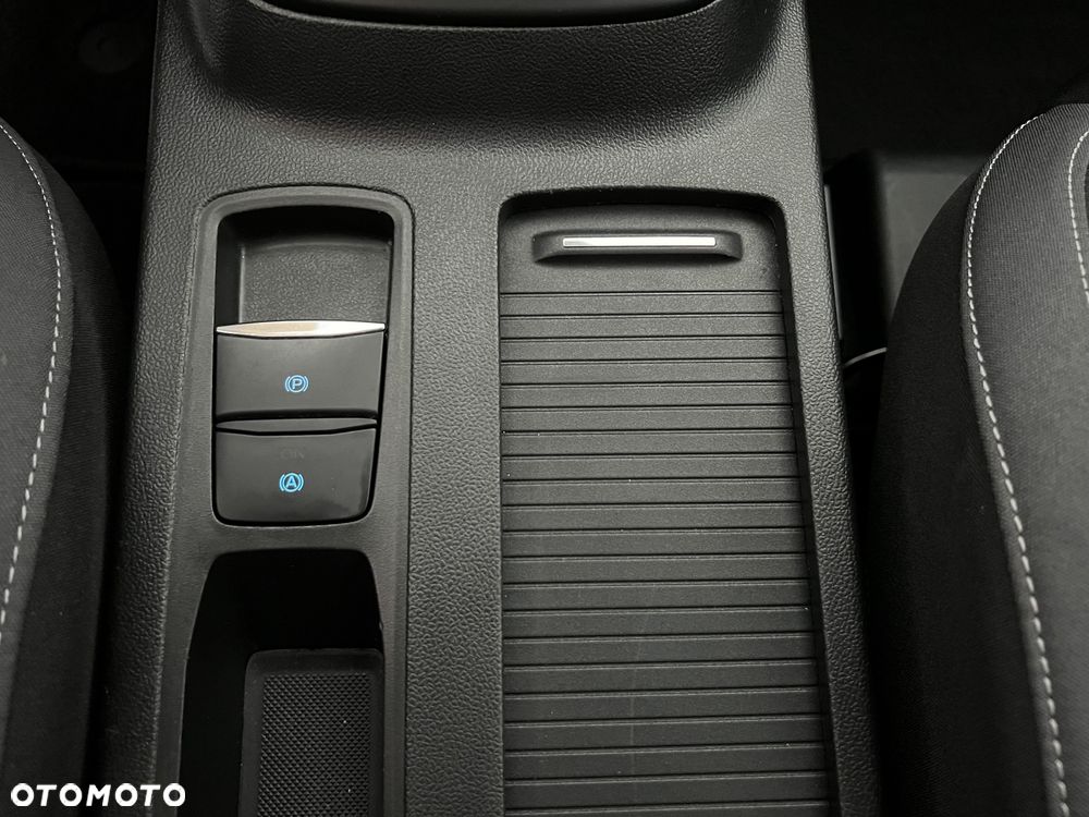 Ford Focus 1.0 EcoBoost Connected - 32