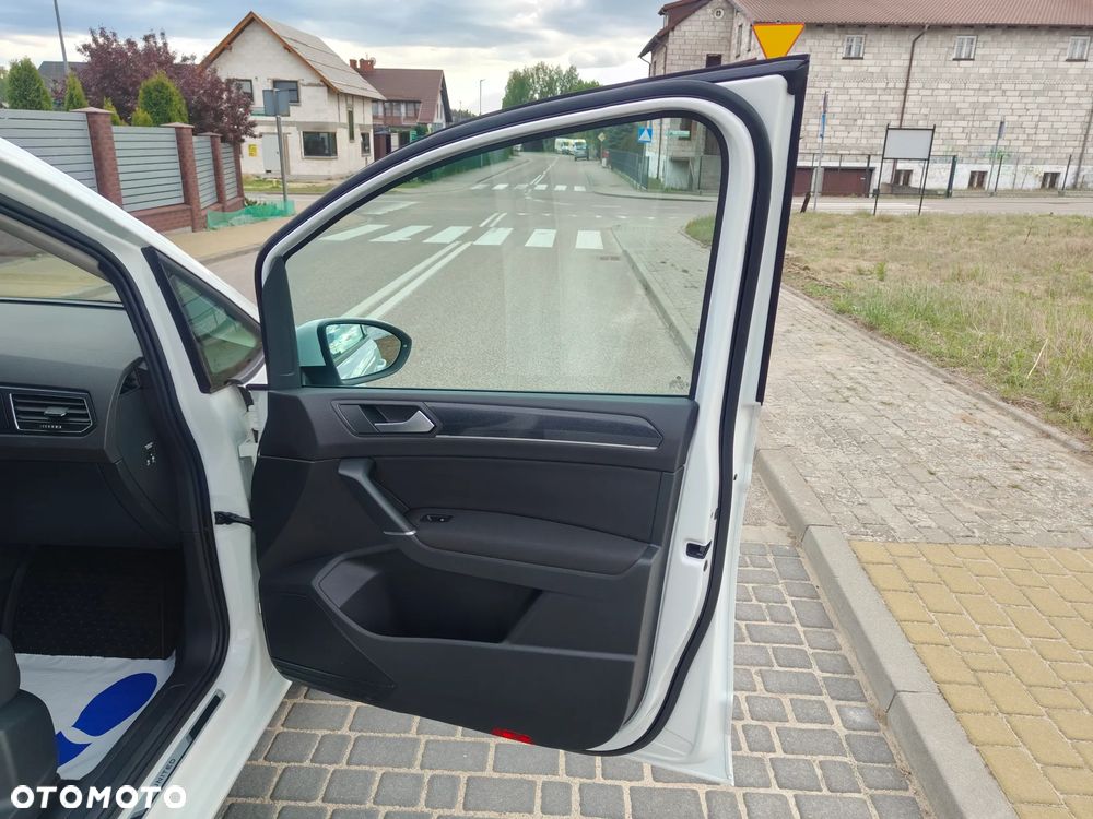 Volkswagen Touran 2.0 TDI SCR UNITED - 27