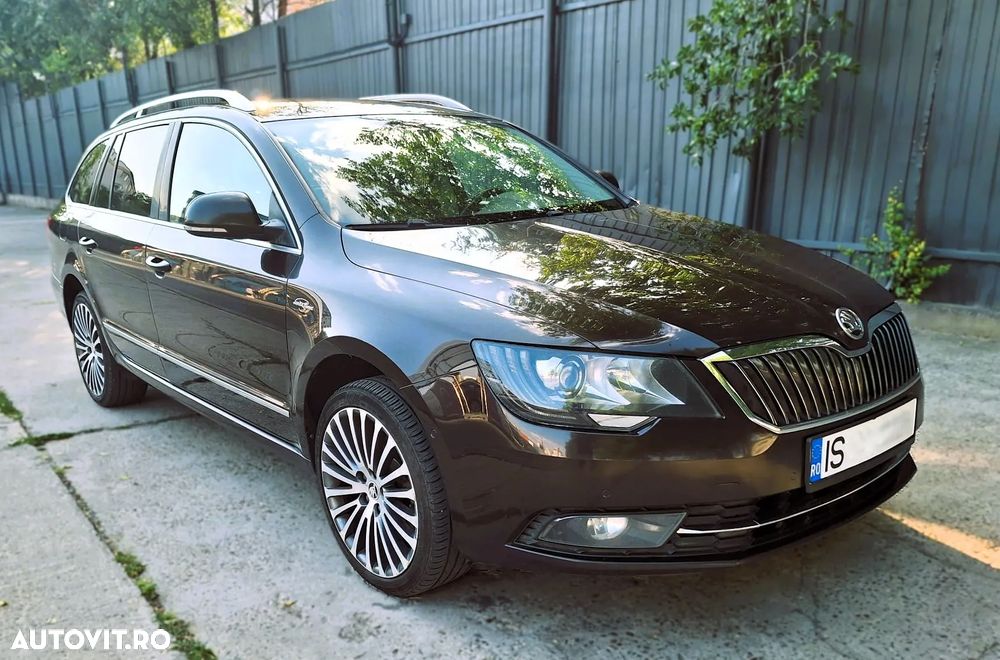 Skoda Superb 2.0 TDI Laurin&Klement - 1