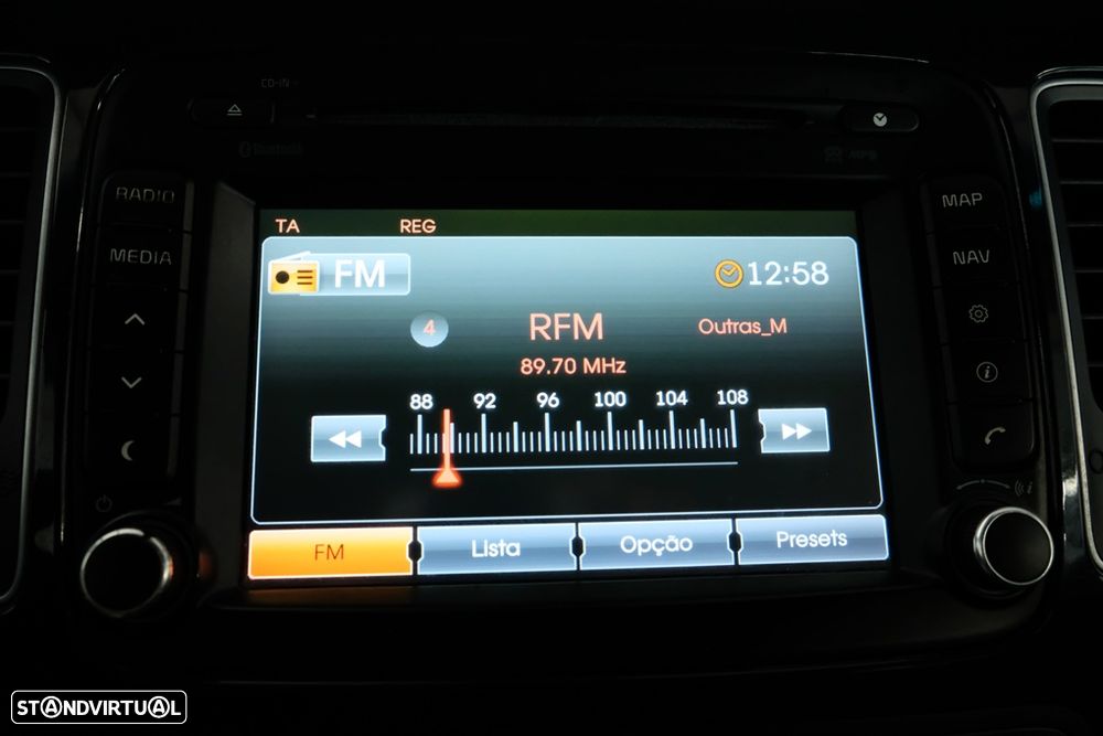 Kia Carens 1.7 CRDi ISG TX - 17