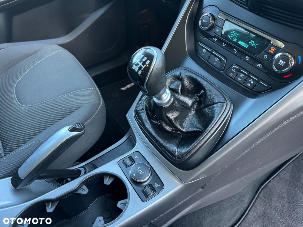 Ford Kuga - 22