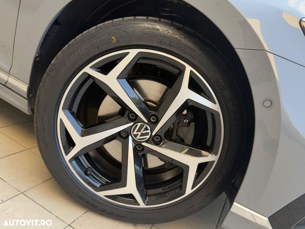 Volkswagen Passat 2.0 TDI SCR DSG R-Line - 10