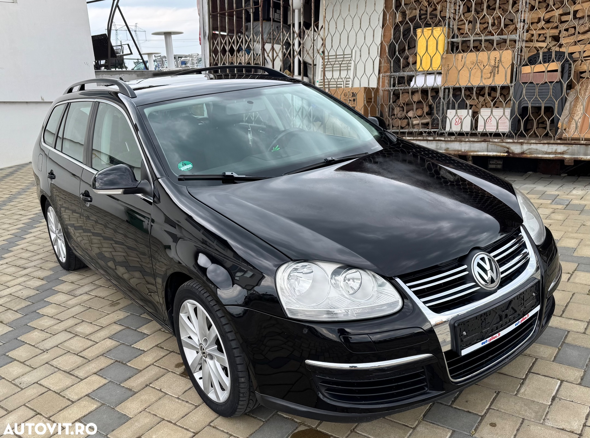 Volkswagen Golf 2.0 TDI BlueMotion Technology Highline DSG - 2