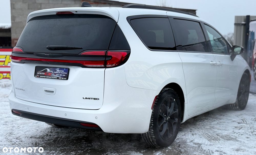 Chrysler Pacifica - 10