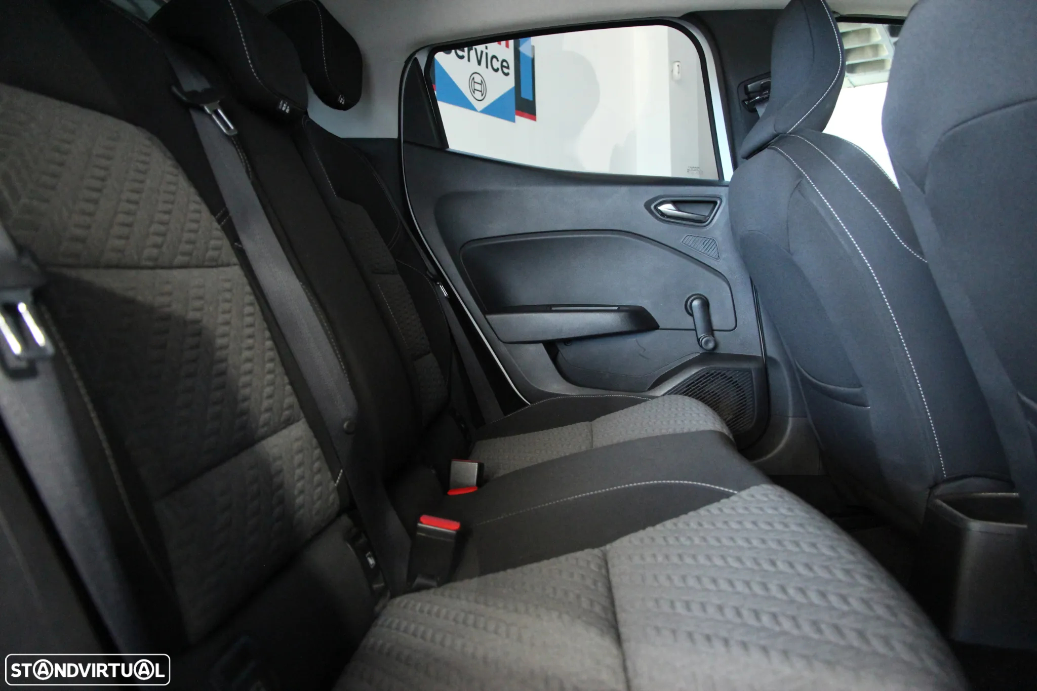 Renault Clio 1.0 TCe Limited - 23