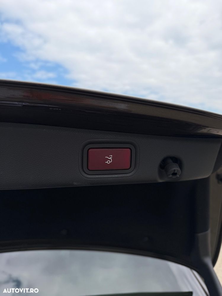 Mercedes-Benz E - 11