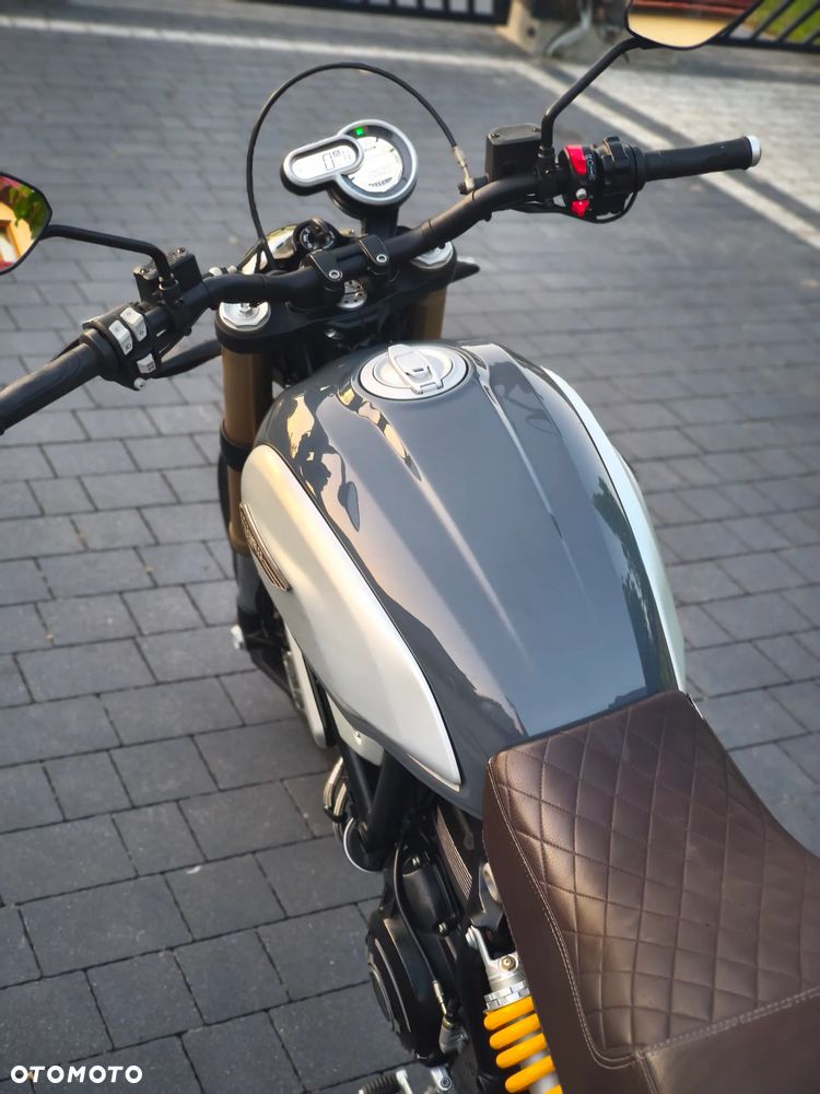 Ducati Scrambler - 11