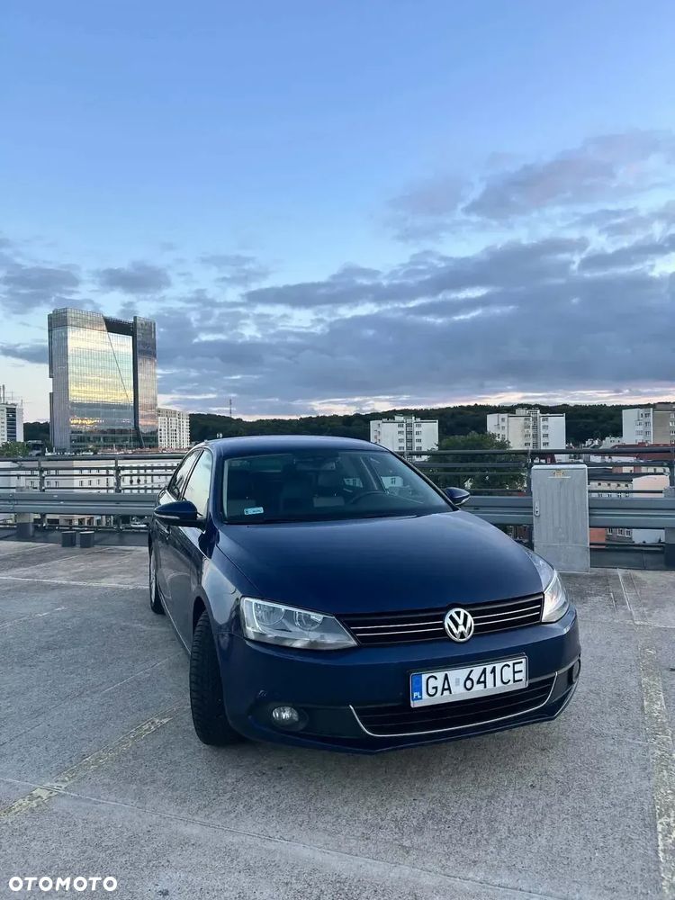 Volkswagen Jetta 1.4 TSI Highline - 1