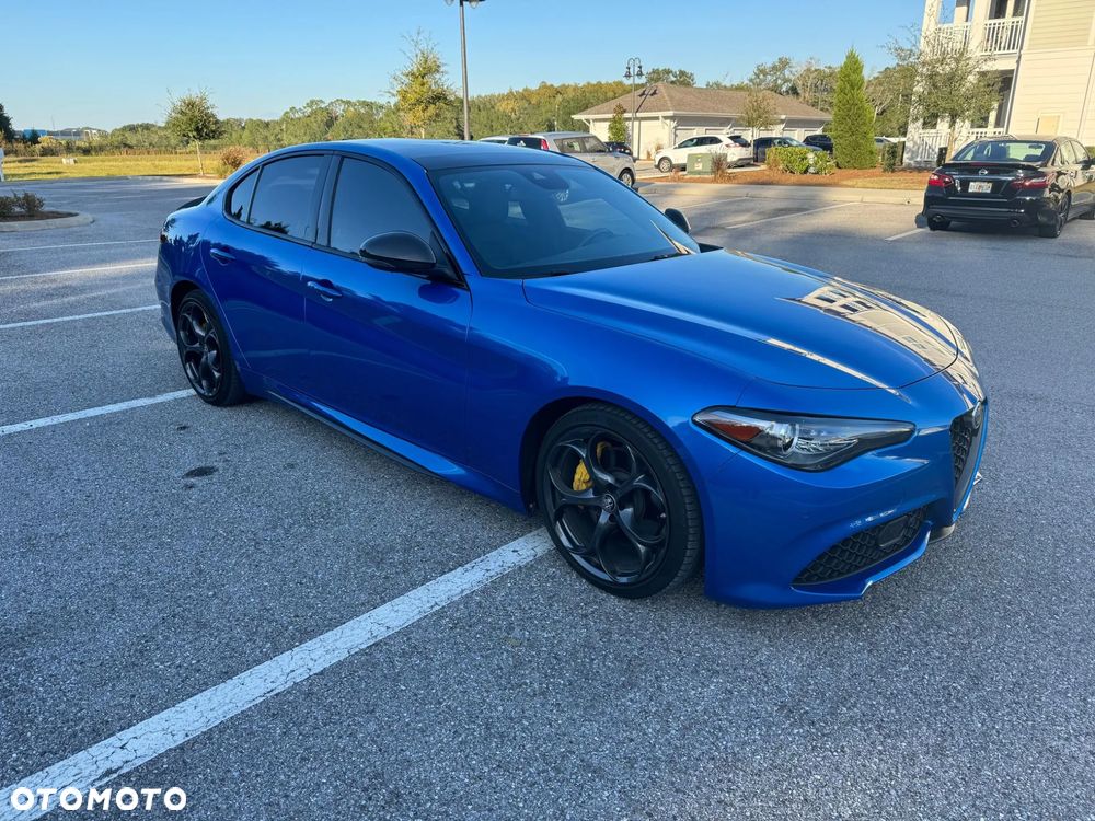 Alfa Romeo Giulia 2.0 Turbo 16V AT8-Q4 Ti - 1