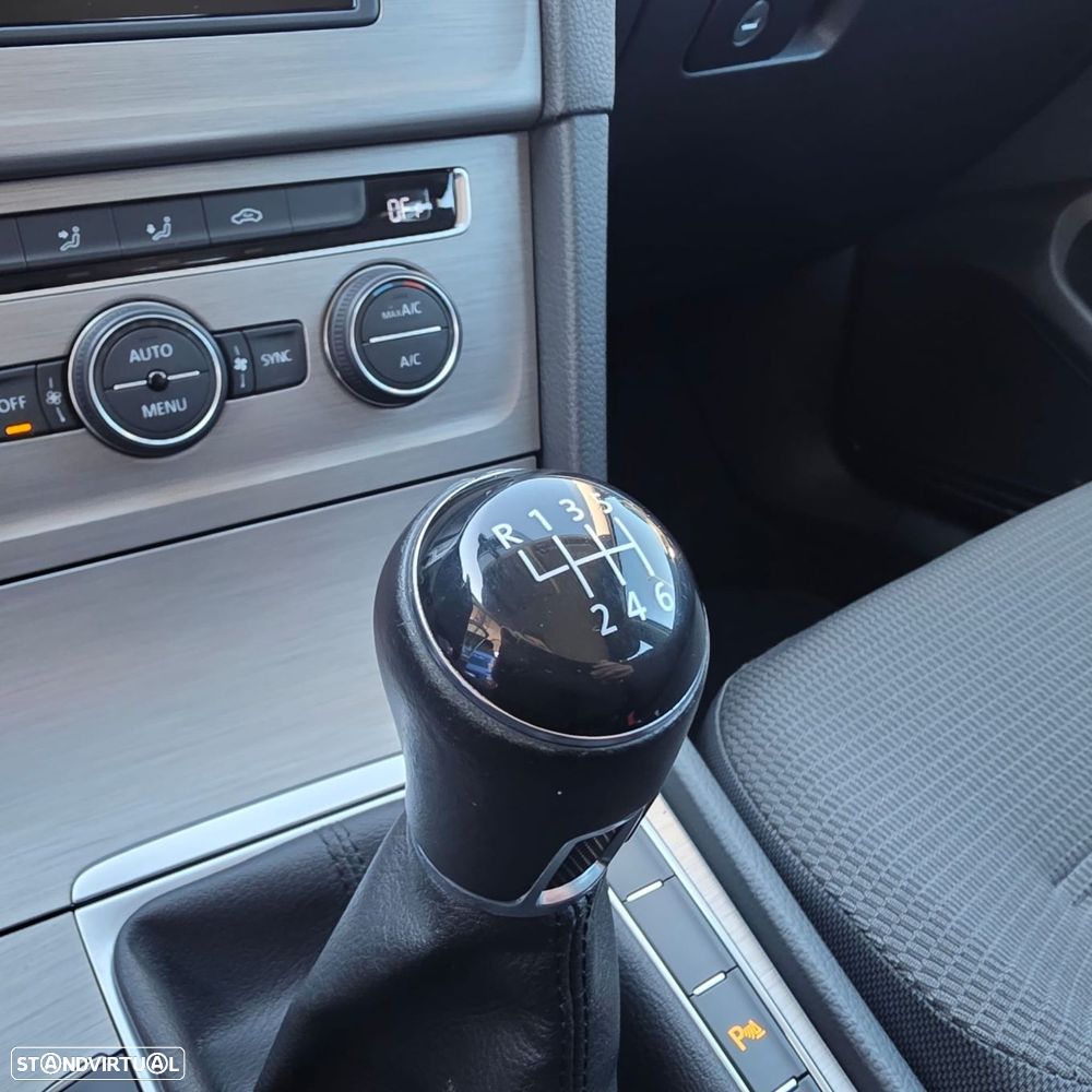 VW Golf 1.2 TSi Confortline - 24