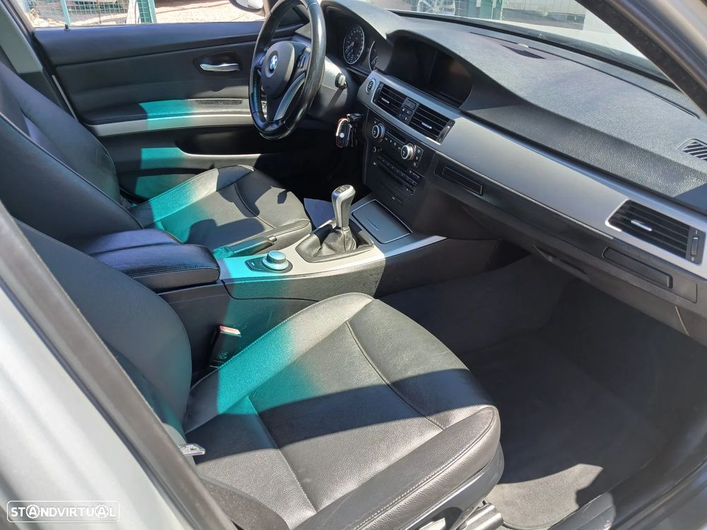 BMW 318 d DPF Edition Sport - 23