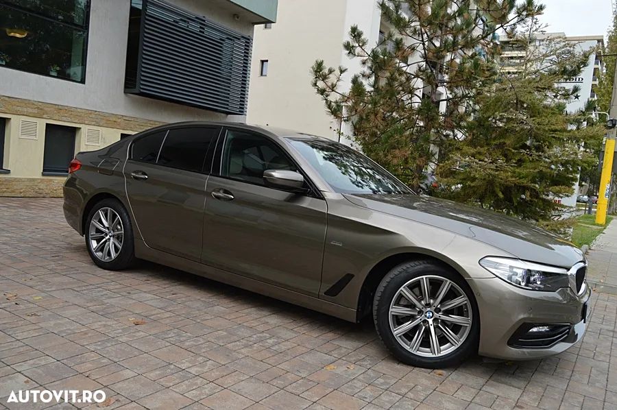 BMW Seria 5 520d Aut. Sport Line - 23