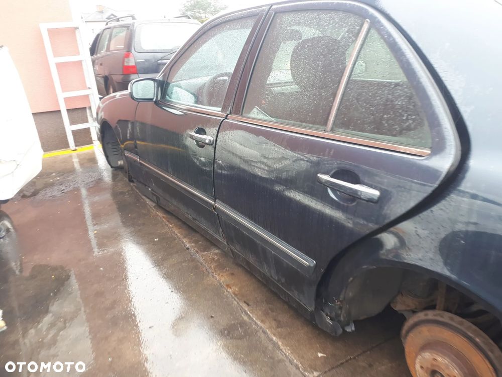 MERCEDES E KLASA W210 LIFT 2.7 CDI RADIO NAWIGACJA ORYGINALNE - 18