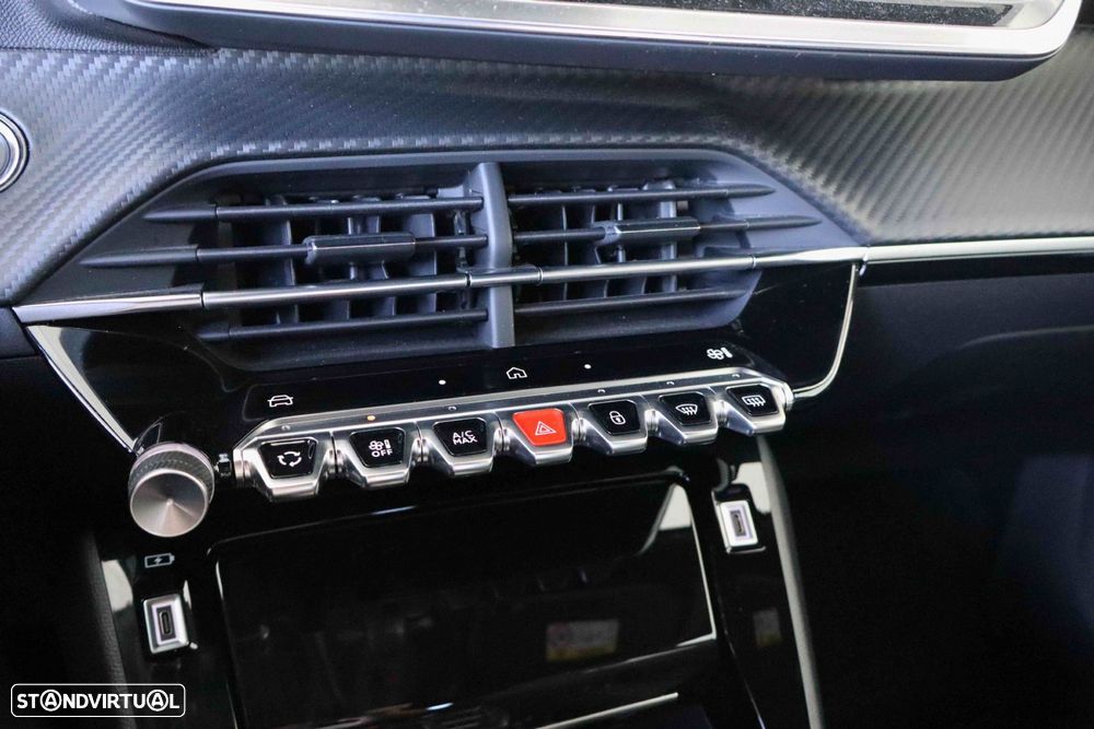 Peugeot e-2008 50 kWh GT - 42