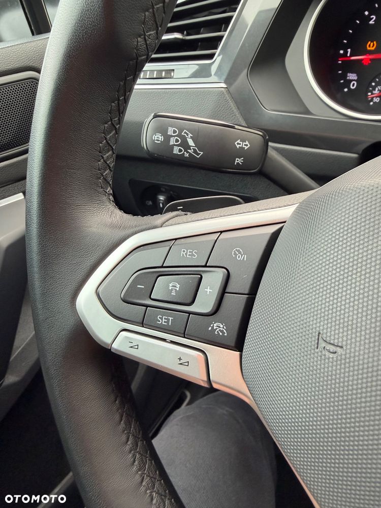 Volkswagen Tiguan 2.0 TDI SCR DSG ACTIVE - 19