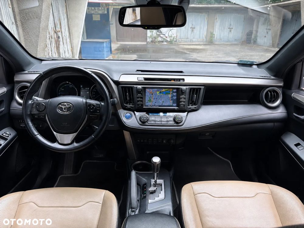 Toyota RAV4 Hybrid Selection 4x2 - 18