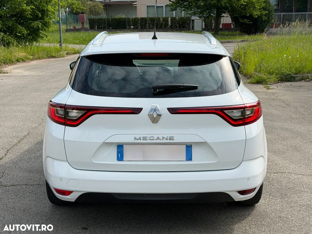 Renault Megane BLUE dCi EDC Intens - 8