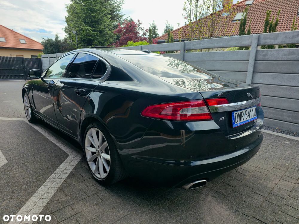 Jaguar XF 3.0 V6 D Premium Luxury - 6