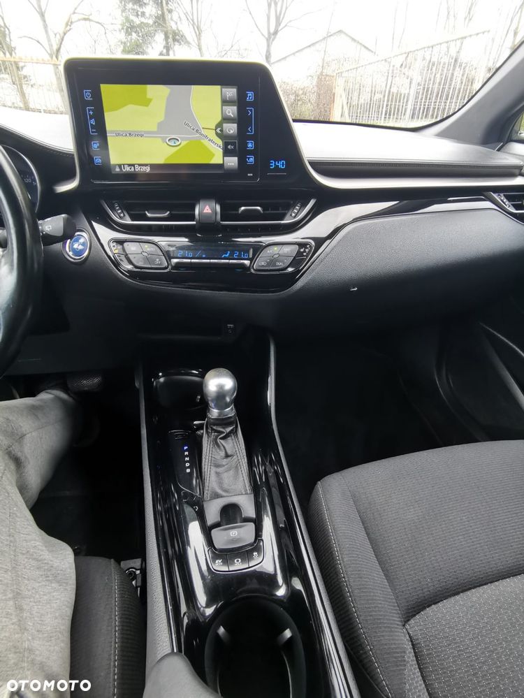 Toyota C-HR Style Selection - 8