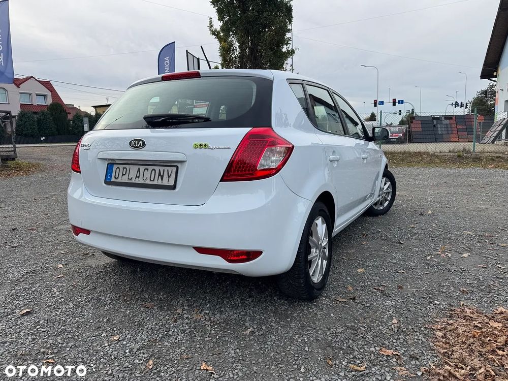 Kia Ceed - 12