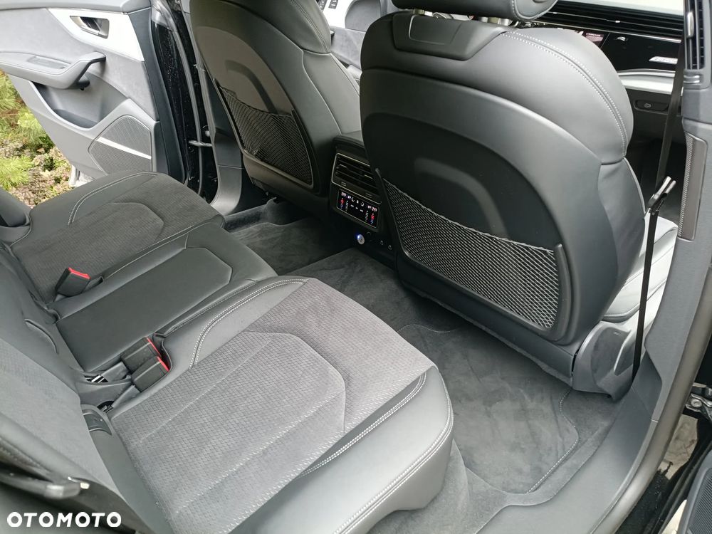 Audi Q8 - 16