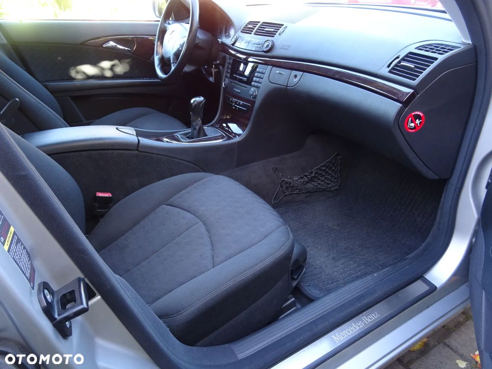 Mercedes-Benz Klasa E 200 Kompressor Elegance - 4