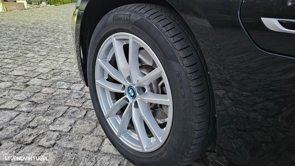 BMW 330 e Touring Line Sport Auto - 14