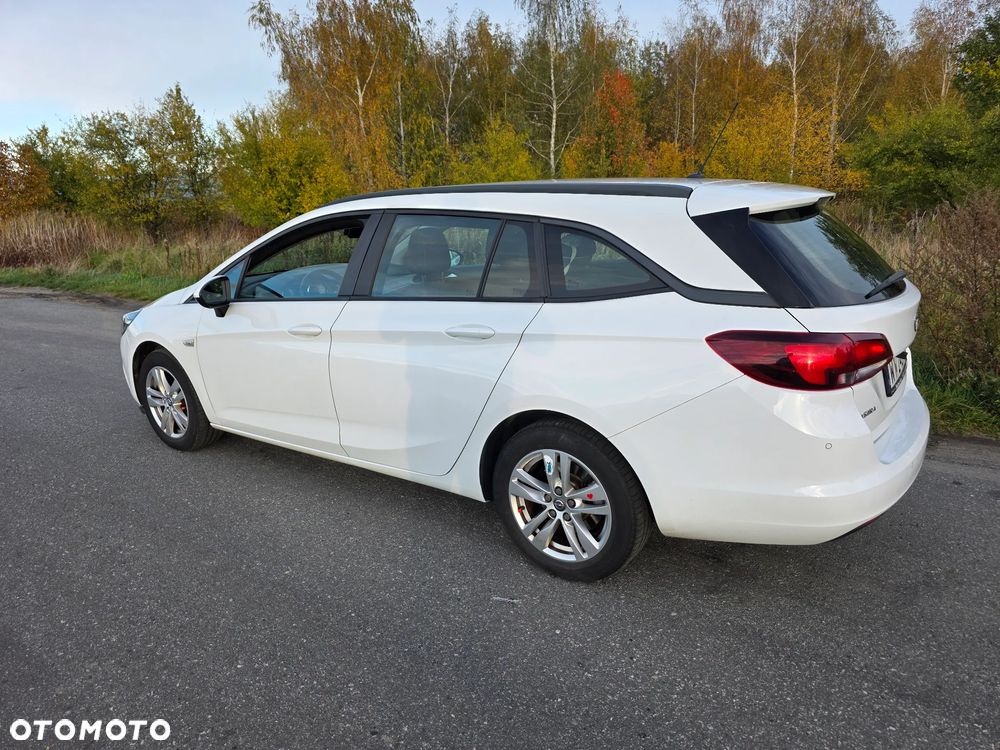 Opel Astra 2018 photo 3