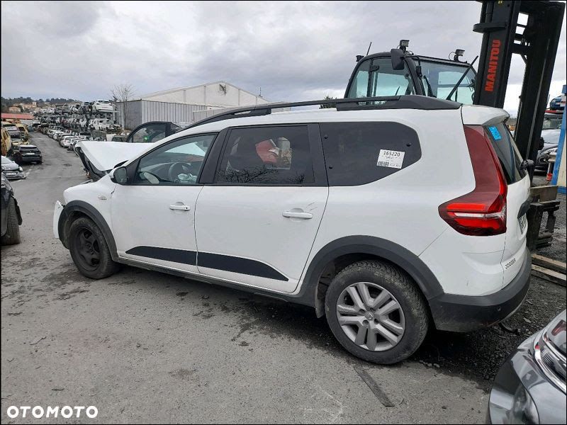 Dacia Jogger TCe 110 Essential - 5